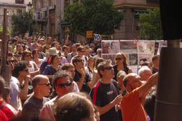 Movimiento 15M. Puerta del Sol Madrid. Manifestación frente al ayuntamiento
